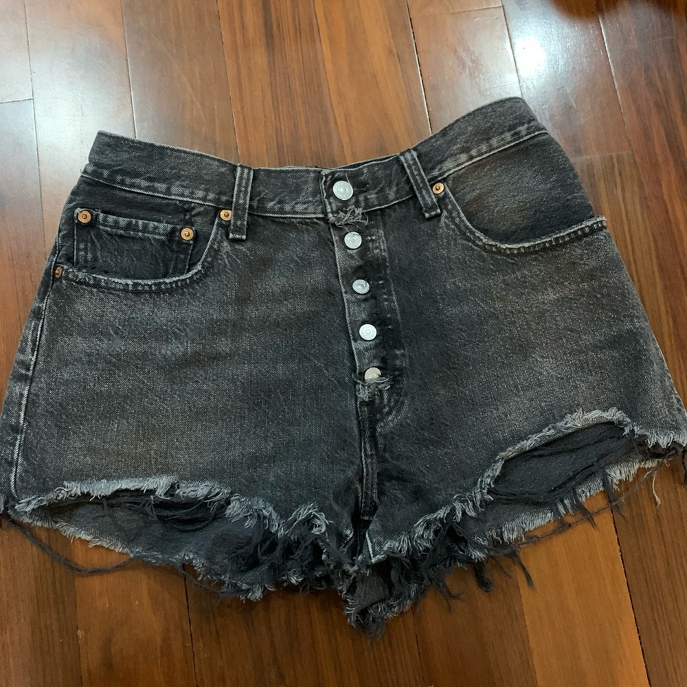 Levi’s black multi button up denim shorts